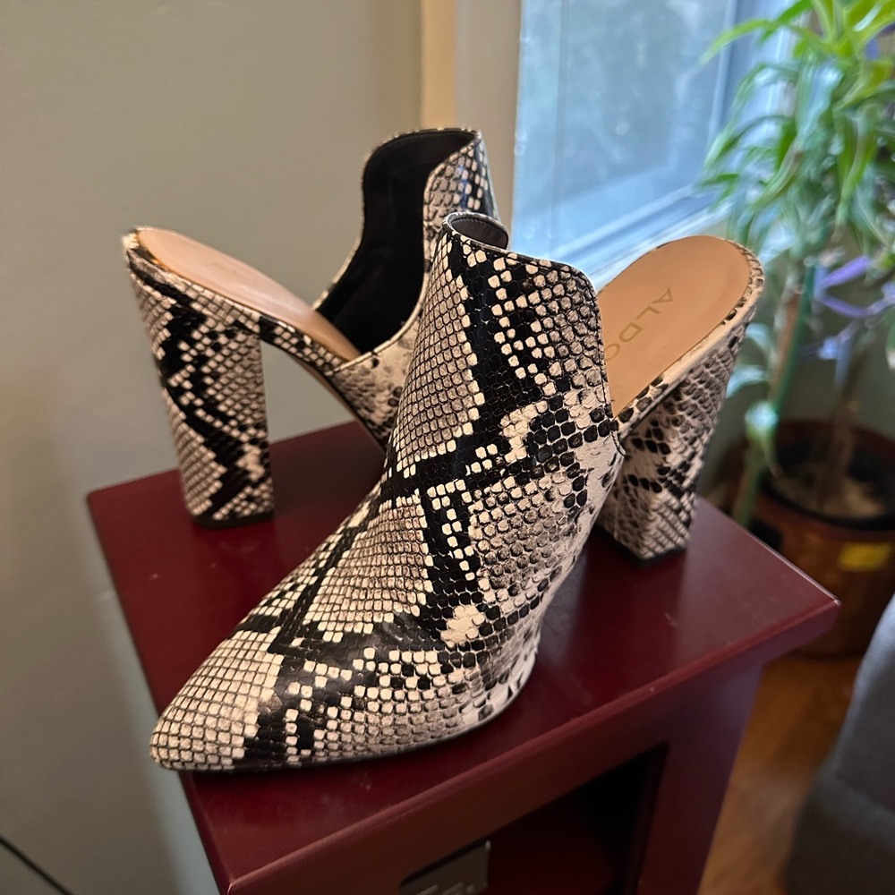 Funky booties - Picture 4 of 4
